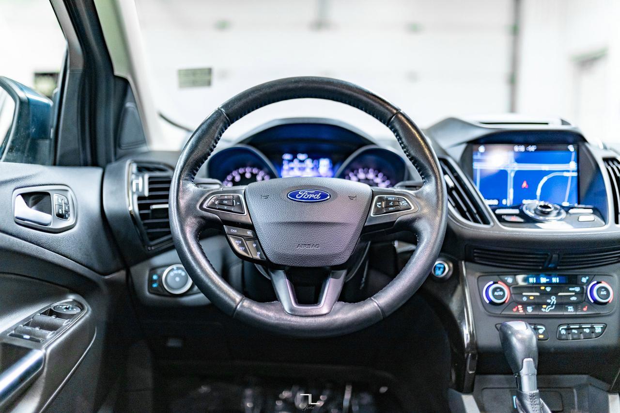 2018 Ford Escape AWD Titanium Leather Roof Nav BCam Red Deer AB