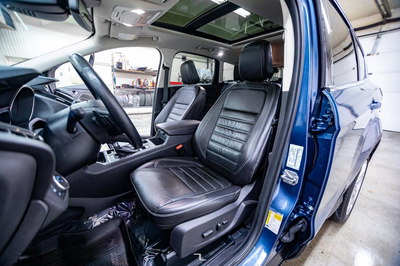 2018 Ford Escape AWD Titanium Leather Roof Nav BCam Red Deer AB