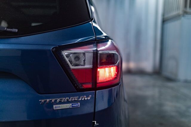 2018 Ford Escape AWD Titanium Leather Roof Nav BCam Red Deer AB