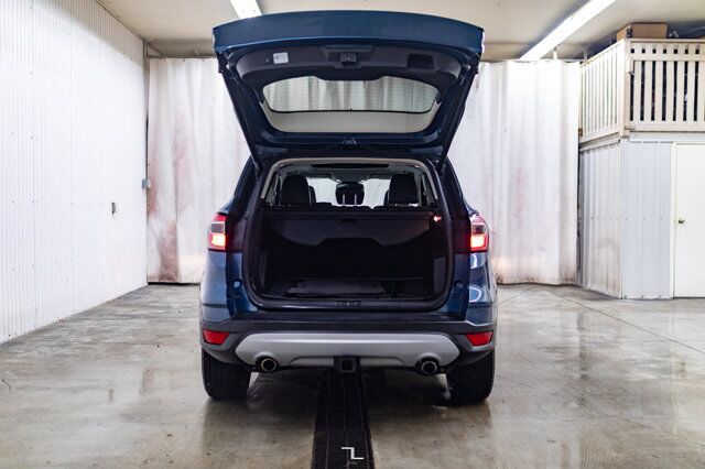 2018 Ford Escape AWD Titanium Leather Roof Nav BCam Red Deer AB