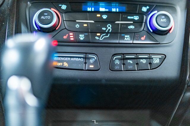 2018 Ford Escape AWD Titanium Leather Roof Nav BCam Red Deer AB