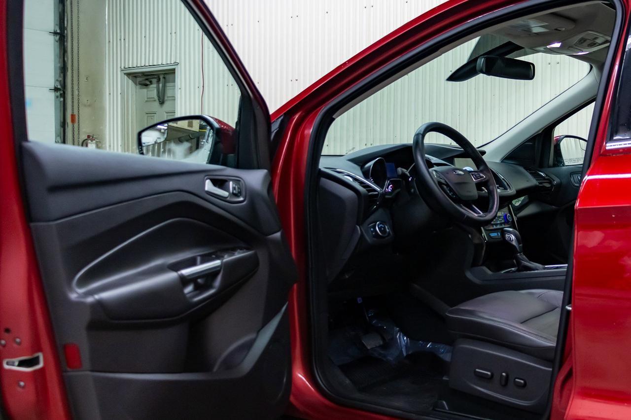 2018 Ford Escape AWD Titanium Leather Roof Nav Red Deer AB
