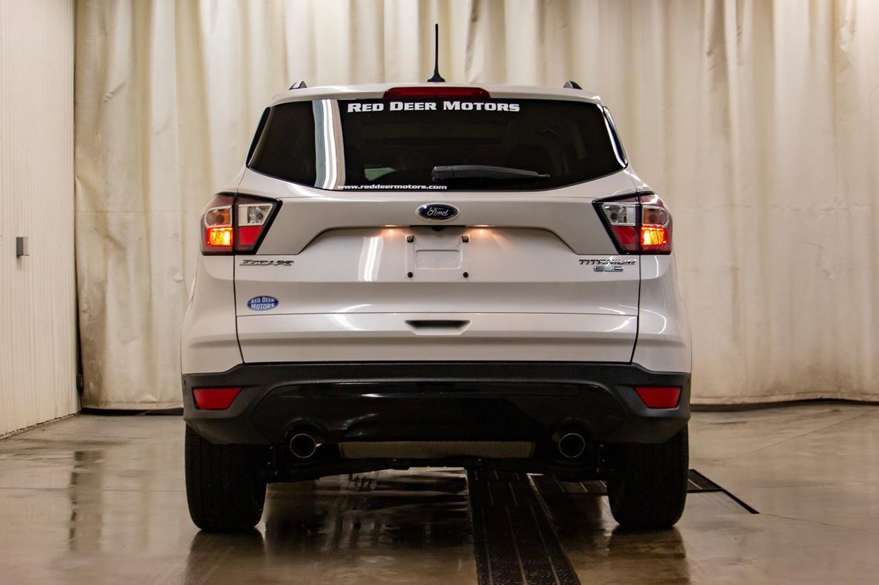 2018 Ford Escape AWD Titanium Roof Nav BCam Red Deer AB
