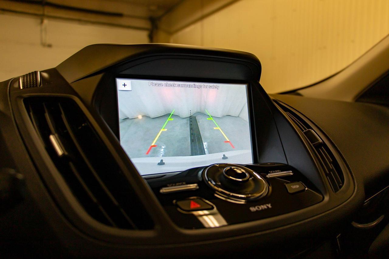 2018 Ford Escape AWD Titanium Roof Nav BCam Red Deer AB