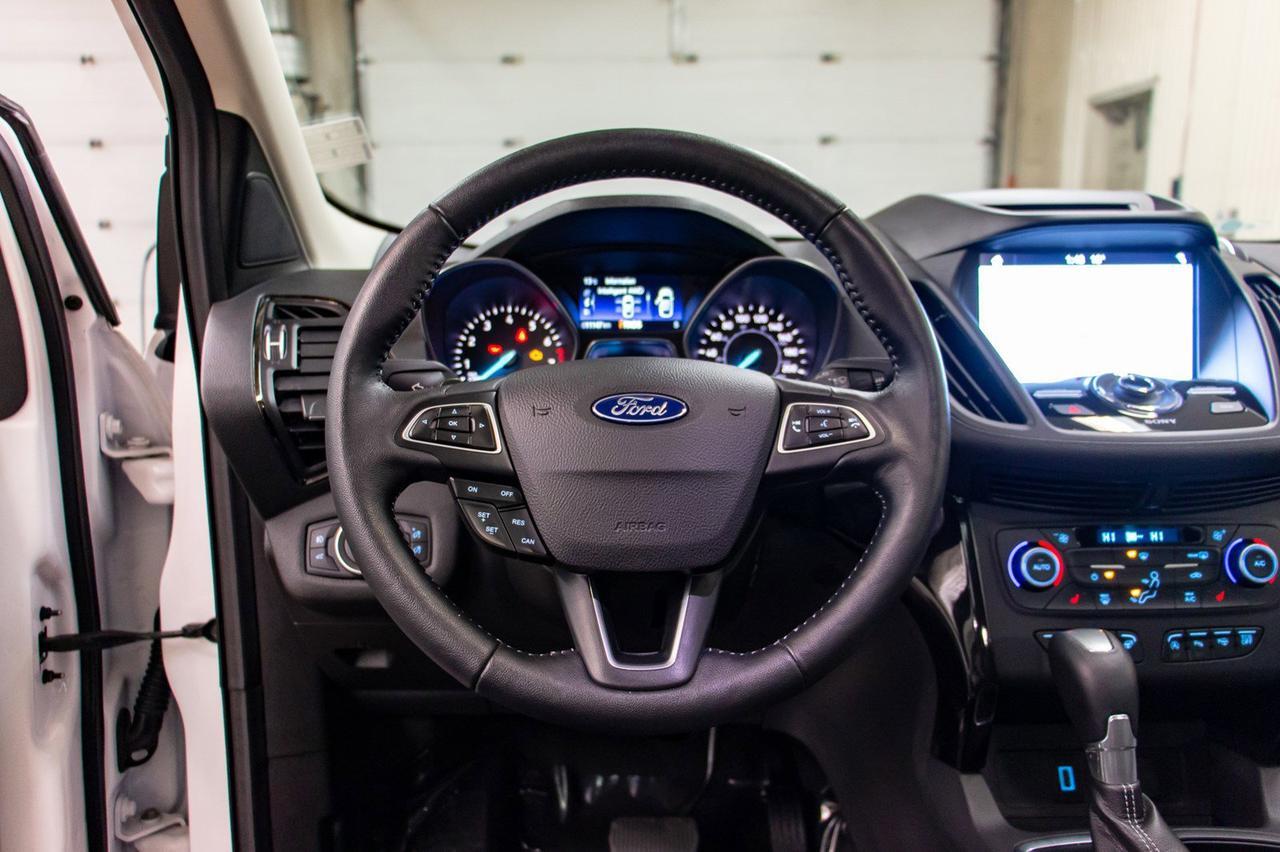 2018 Ford Escape AWD Titanium Roof Nav BCam Red Deer AB