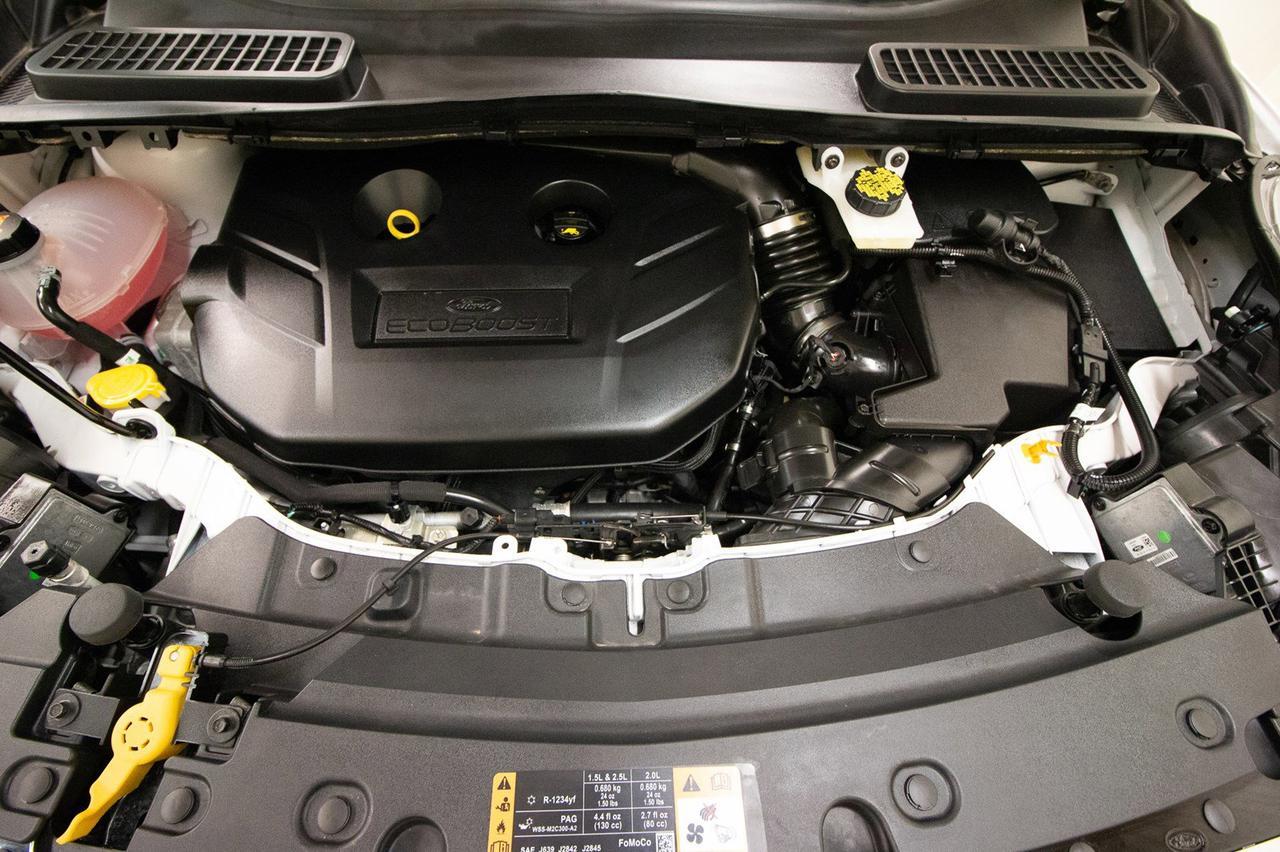 2018 Ford Escape AWD Titanium Roof Nav BCam Red Deer AB