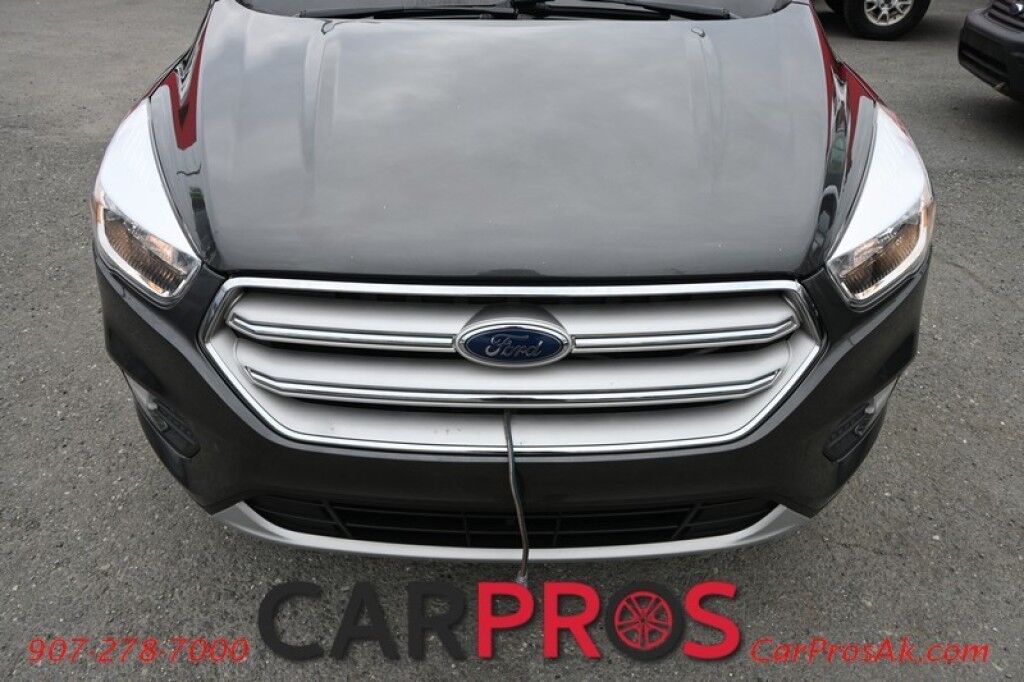 2018 Ford Escape SE - AWD - Auto Start - Power Driver's Seat - Front Heated Cloth Seats - Dual Climate Control - Cruise Control - Bluetooth - Backup Camera - Aluminum Wheels - Keyless Entry - Only 62K Miles - 28 MPG Anchorage AK