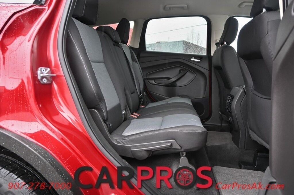 2018 Ford Escape SE - AWD - SE Sync 3 Package - Power & Heated Cloth Seats - Bluetooth - Apple Car Play - Android Auto - Smart Charging USB Ports - Cruise Control - Backup Camera - Keyless Entry - 1 Owner Anchorage AK