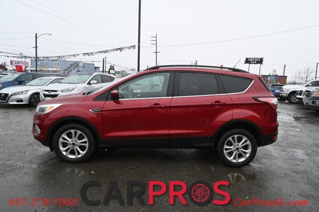 2018 Ford Escape SE - AWD - SE Sync 3 Package - Power & Heated Cloth Seats - Bluetooth - Apple Car Play - Android Auto - Smart Charging USB Ports - Cruise Control - Backup Camera - Keyless Entry - 1 Owner