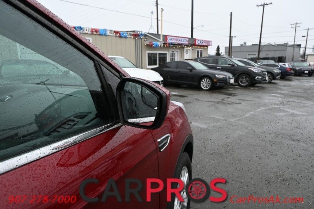 2018 Ford Escape SE - AWD - SE Sync 3 Package - Power & Heated Cloth Seats - Bluetooth - Apple Car Play - Android Auto - Smart Charging USB Ports - Cruise Control - Backup Camera - Keyless Entry - 1 Owner Anchorage AK
