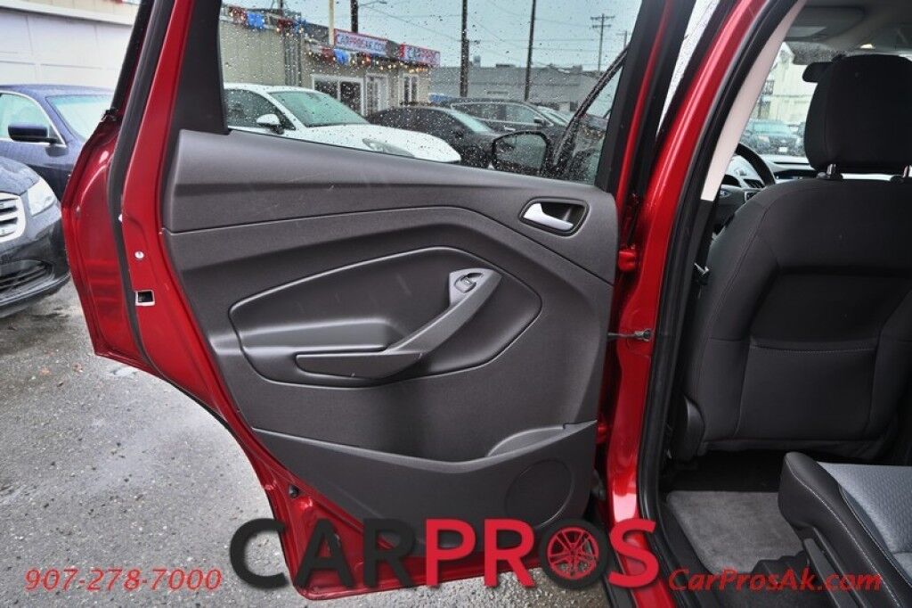 2018 Ford Escape SE - AWD - SE Sync 3 Package - Power & Heated Cloth Seats - Bluetooth - Apple Car Play - Android Auto - Smart Charging USB Ports - Cruise Control - Backup Camera - Keyless Entry - 1 Owner Anchorage AK