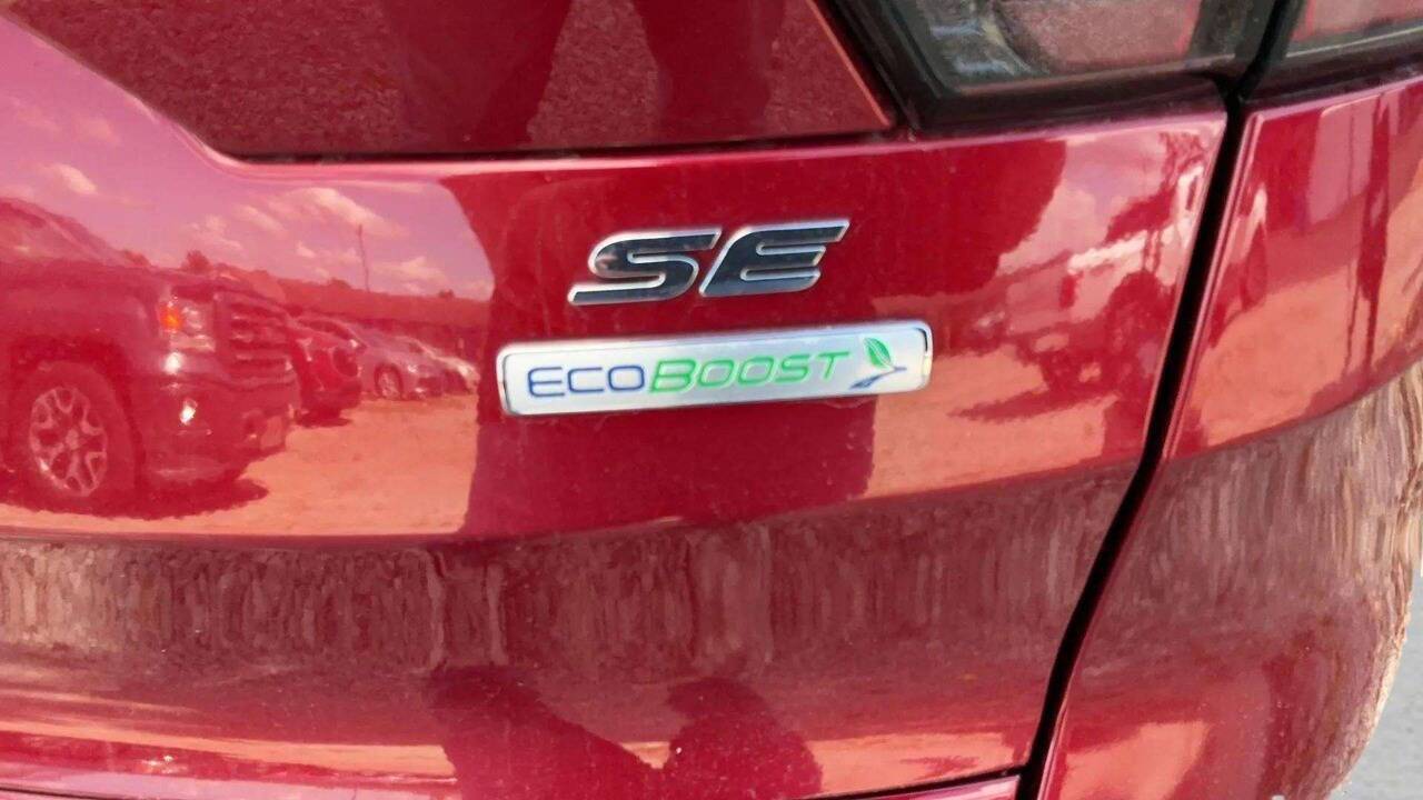 2018 Ford Escape SE 4dr SUV Chesterfield MI