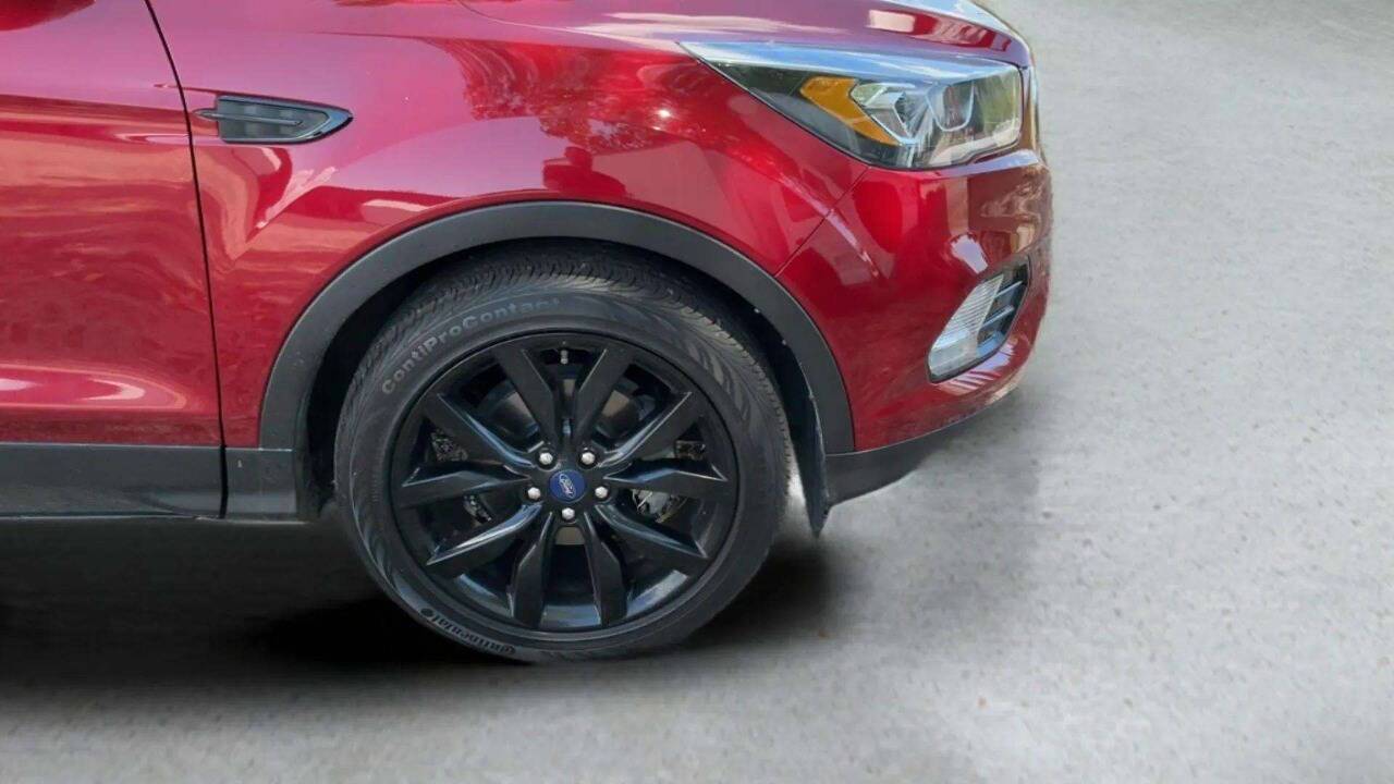 2018 Ford Escape SE 4dr SUV Chesterfield MI
