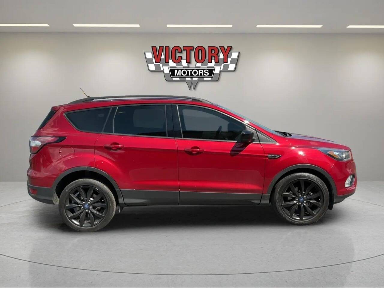 2018 Ford Escape SE 4dr SUV Chesterfield MI