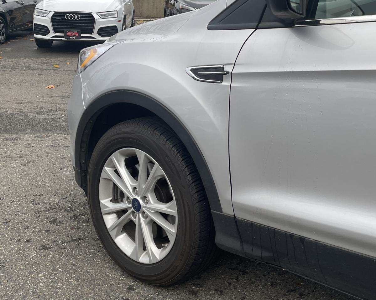 2018 Ford Escape SEL Sport Utility 4D
