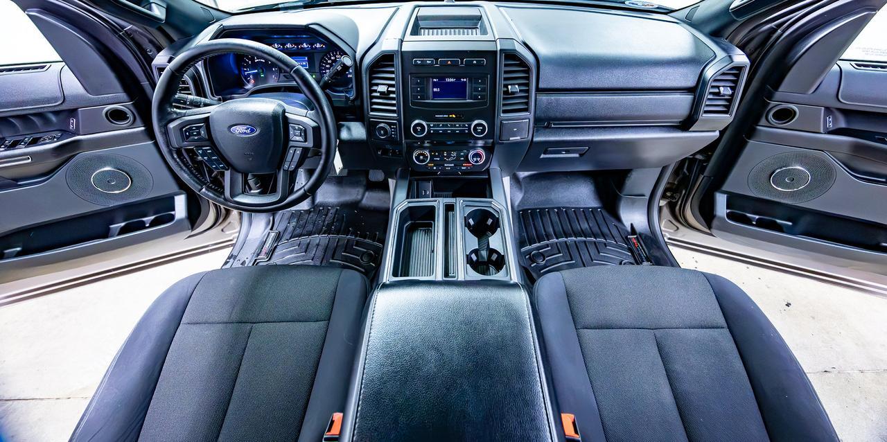2018 Ford Expedition 4X4 XLT BUCKETS PSEAT Red Deer AB