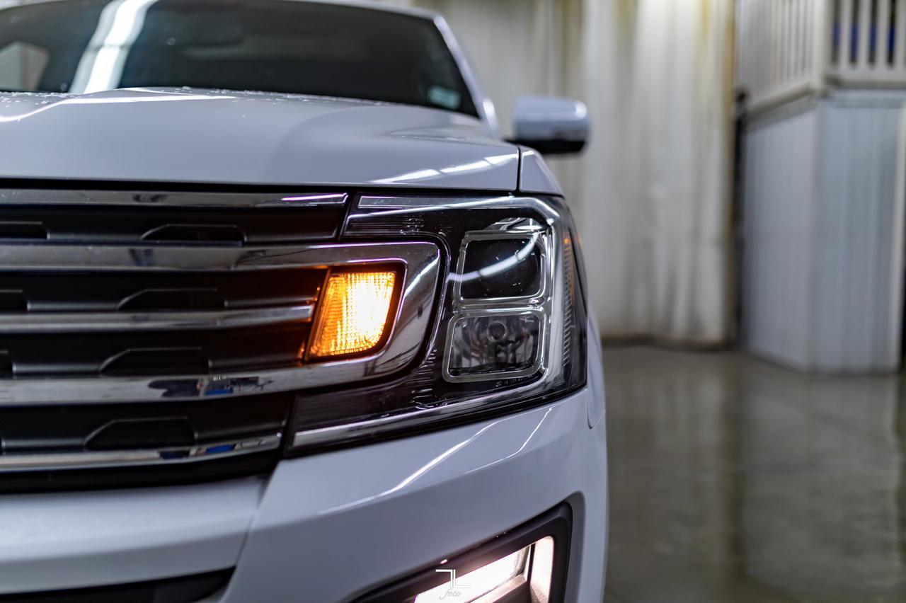 2018 Ford Expedition 4x4 XLT FX4 Leather Roof BCam Red Deer AB