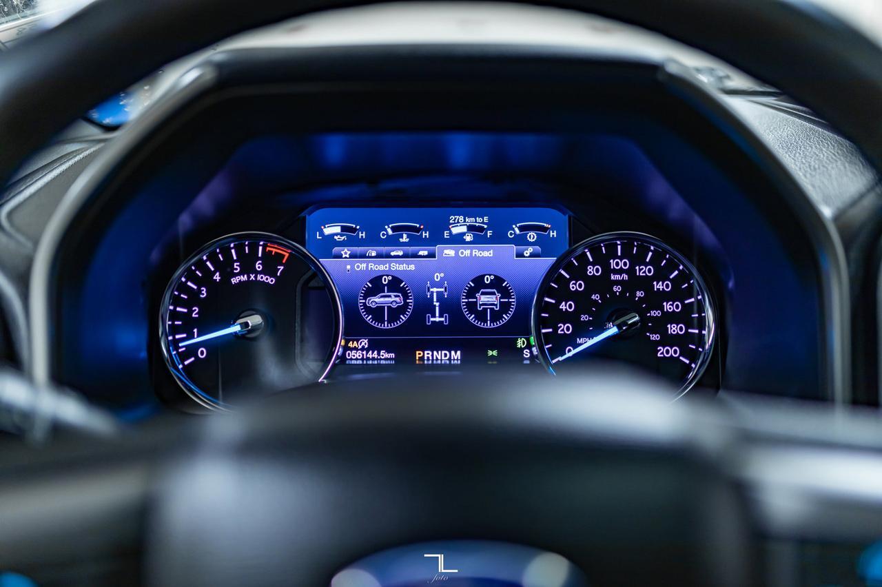 2018 Ford Expedition 4x4 XLT FX4 Leather Roof BCam Red Deer AB