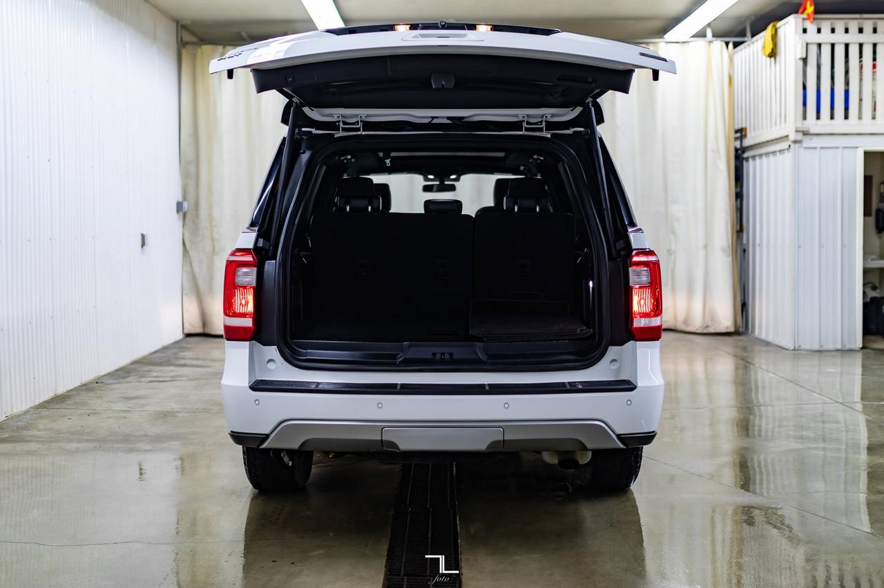 2018 Ford Expedition 4x4 XLT FX4 Leather Roof BCam Red Deer AB