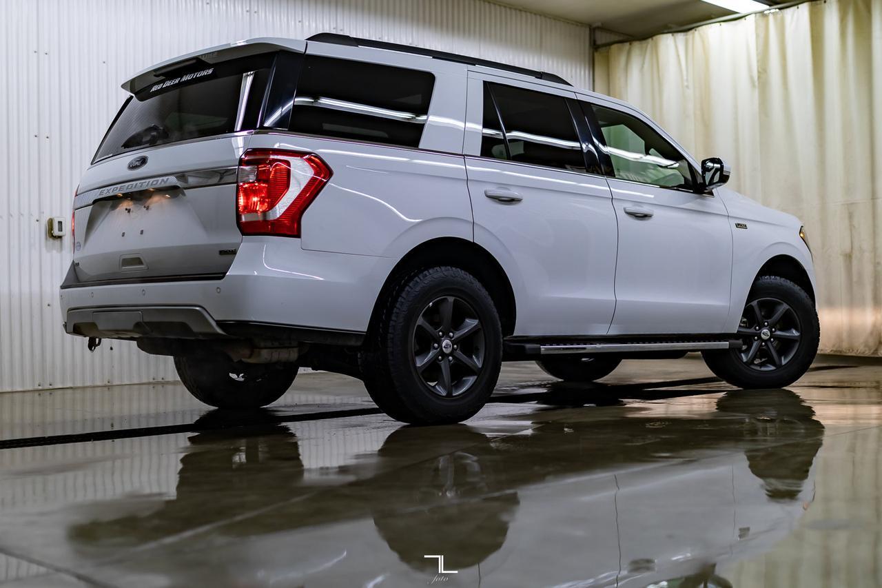 2018 Ford Expedition 4x4 XLT FX4 Leather Roof BCam Red Deer AB