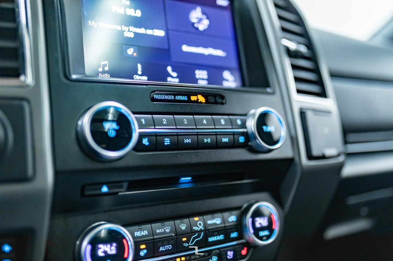 2018 Ford Expedition 4x4 XLT FX4 Leather Roof BCam Red Deer AB