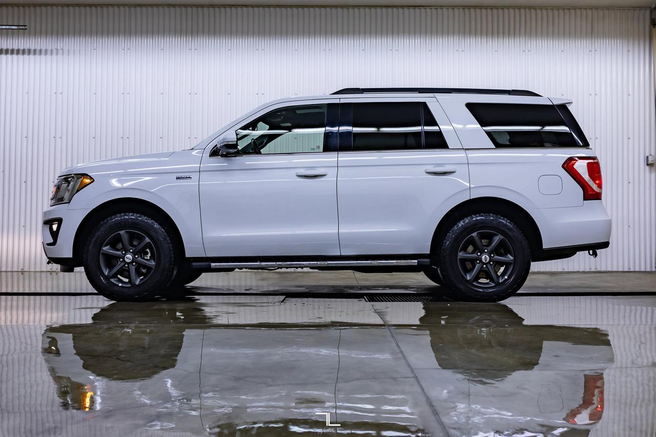 2018 Ford Expedition 4x4 XLT FX4 Leather Roof BCam Red Deer AB