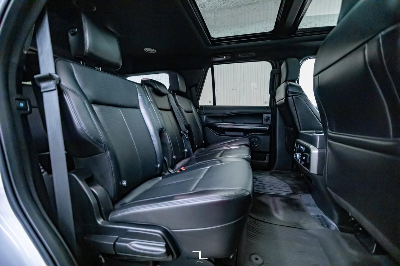 2018 Ford Expedition 4x4 XLT FX4 Leather Roof BCam Red Deer AB