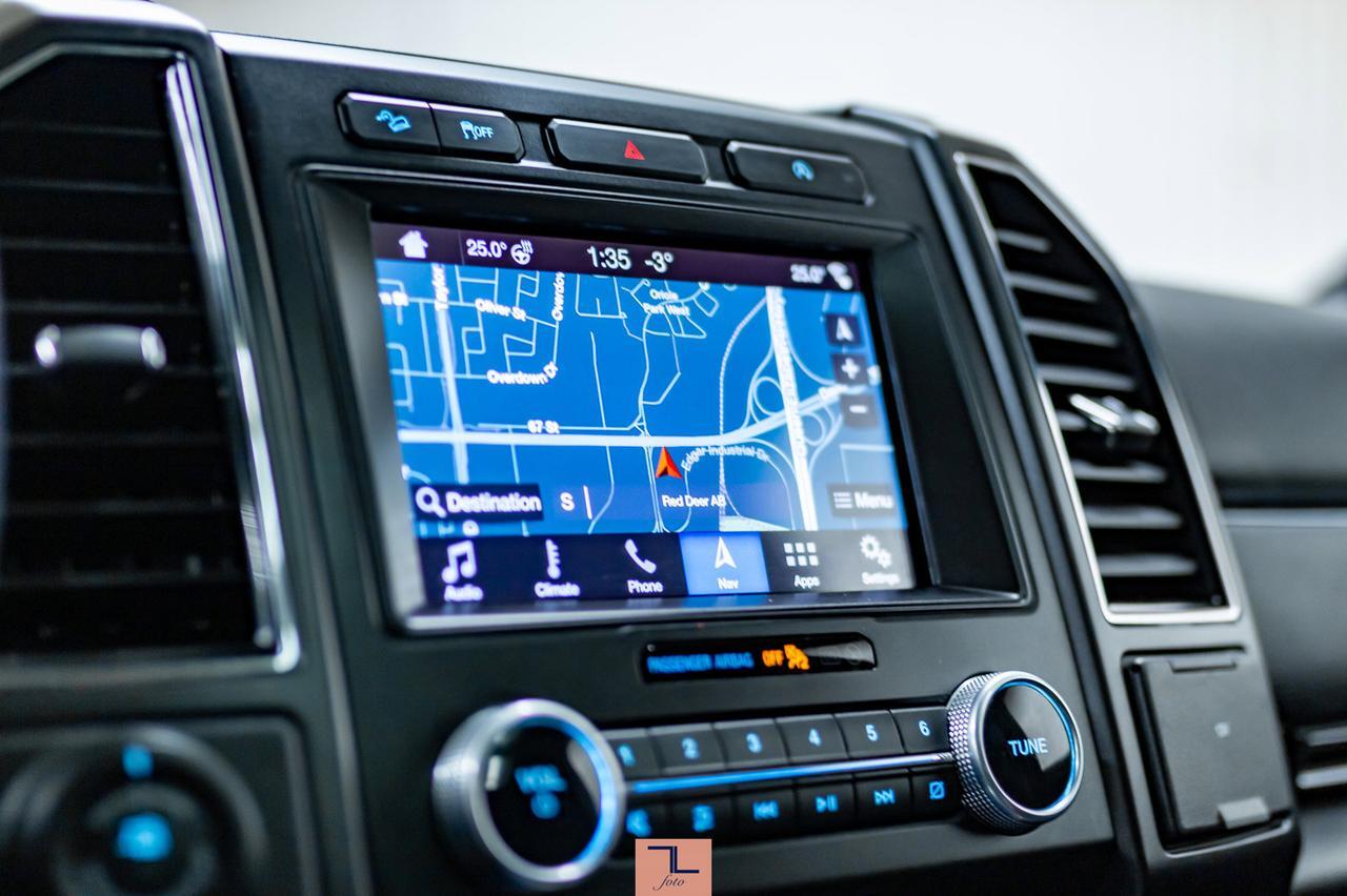 2018 Ford Expedition AWD Limited Leather Roof Nav BCam Red Deer AB