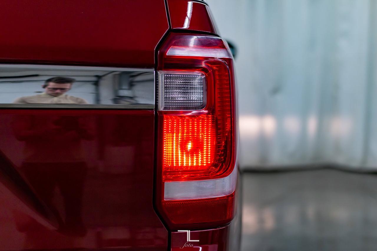 2018 Ford Expedition AWD XLT FX4 Leather Roof Nav Red Deer AB