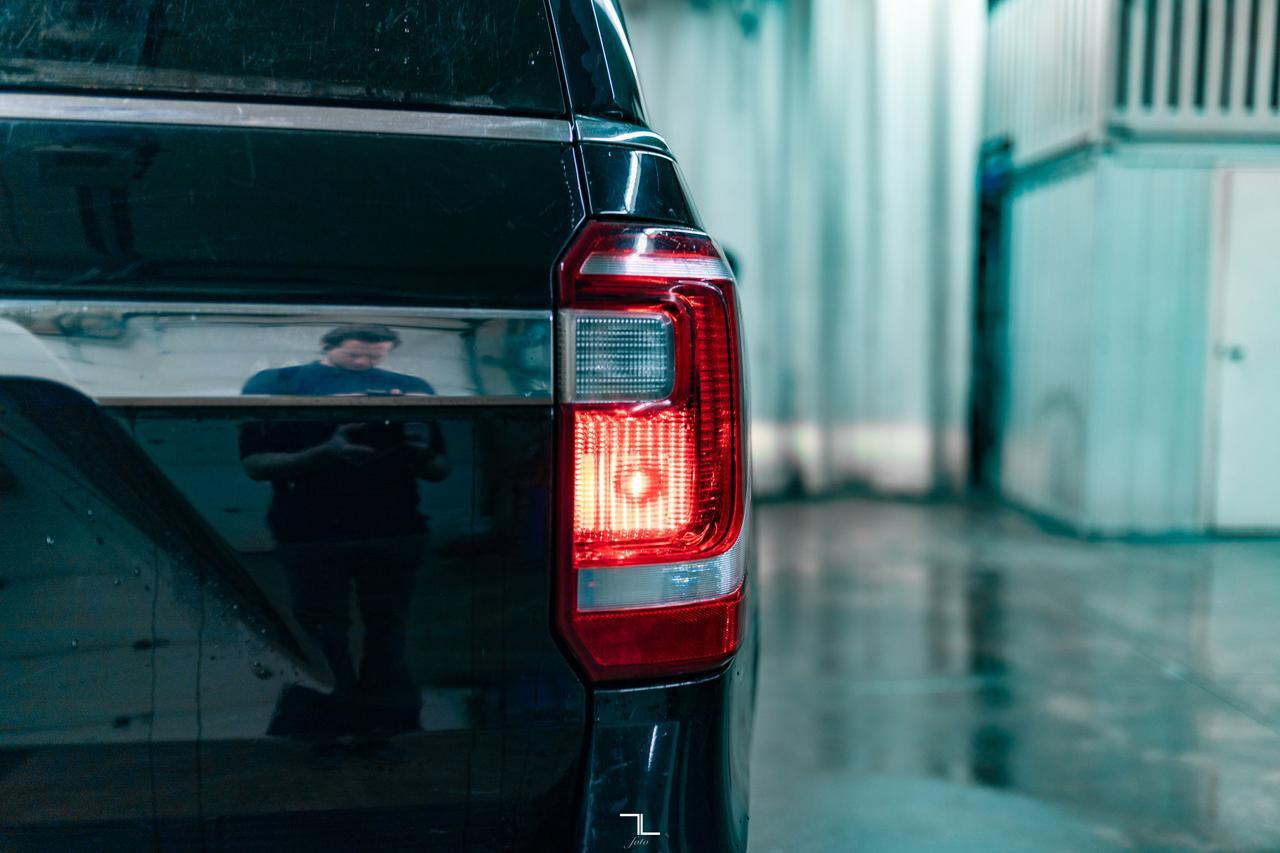 2018 Ford Expedition AWD XLT PSeat BCam 8 Passenger Red Deer AB