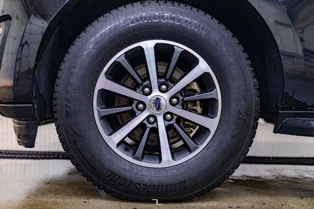 2018 Ford Expedition AWD XLT PSeat BCam 8 Passenger Red Deer AB