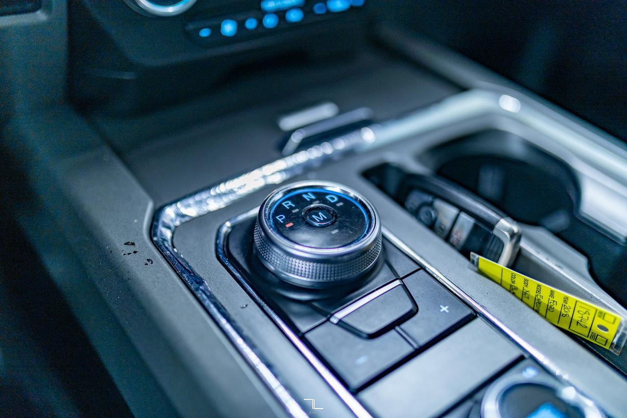 2018 Ford Expedition AWD XLT PSeat BCam 8 Passenger Red Deer AB