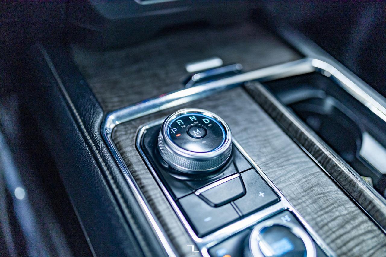 2018 Ford Expedition Max AWD Limited Leather Roof Nav BCam Red Deer AB