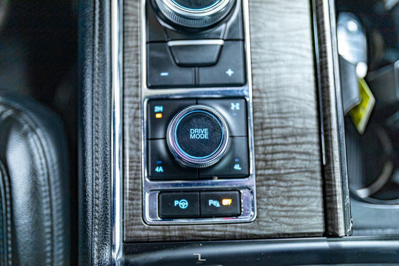 2018 Ford Expedition Max AWD Limited Leather Roof Nav BCam Red Deer AB