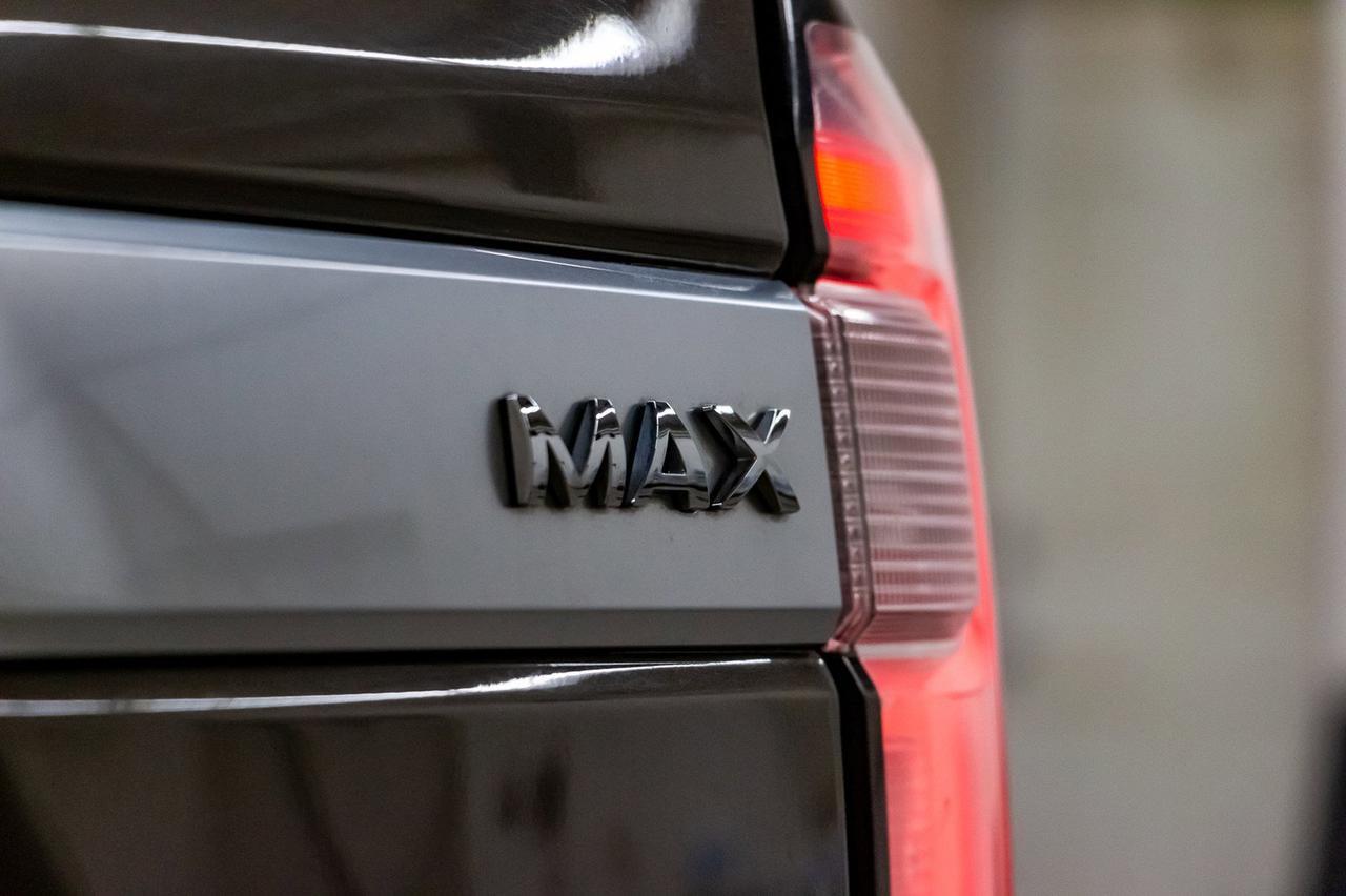 2018 Ford Expedition Platinum Max 4x4 Leather Roof Nav Red Deer AB