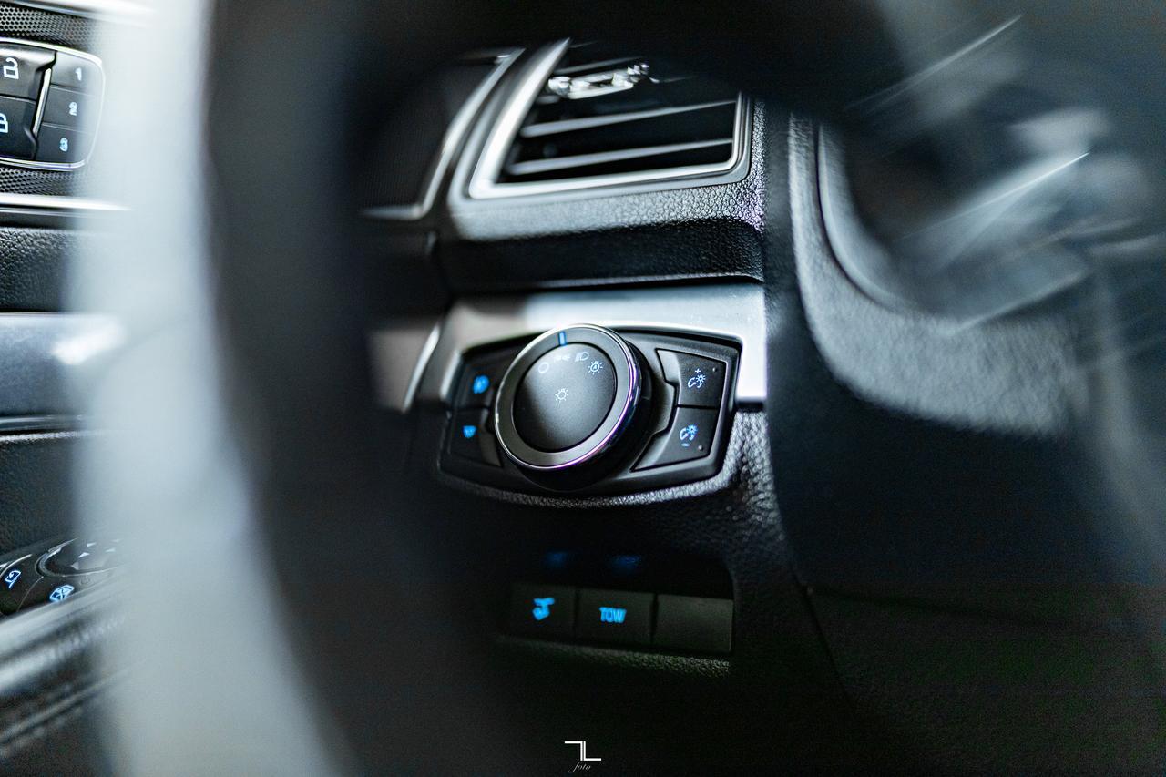 2018 Ford Explorer AWD Sport Leather Roof Nav BCam Red Deer AB