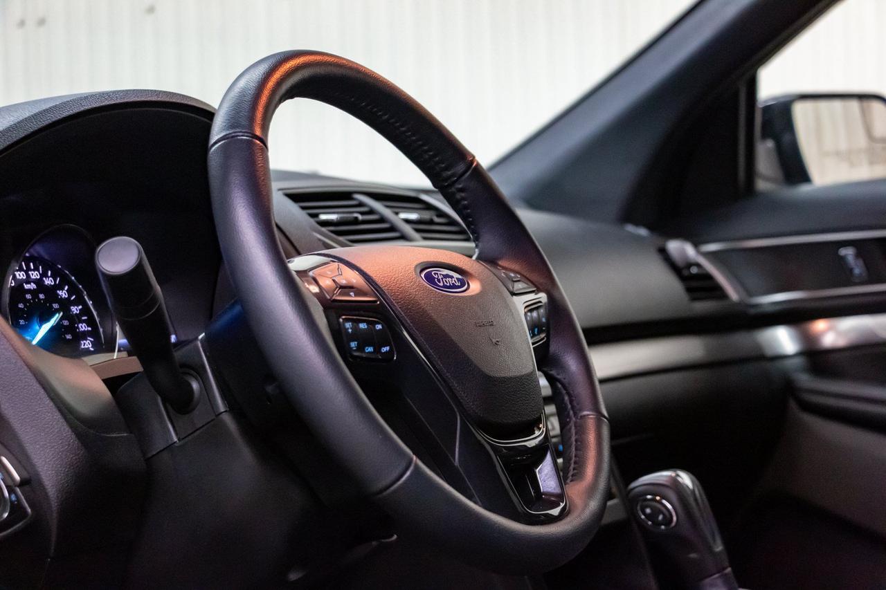 2018 Ford Explorer AWD XLT Leather Nav BCam Red Deer AB