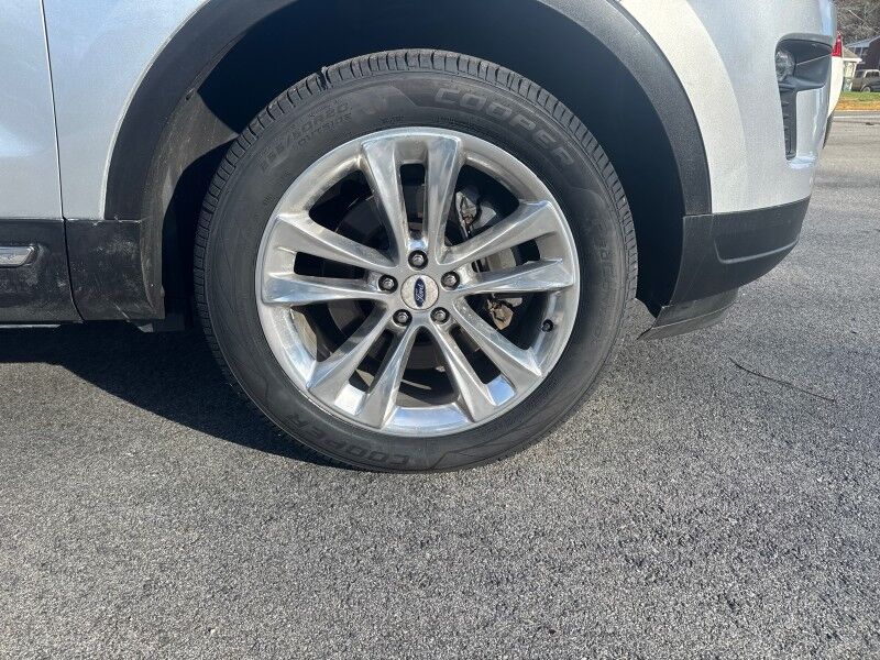 2018 Ford Explorer XLT - 1 OWNER - FROM NEW JERSEY - NO RUST Whitinsville MA