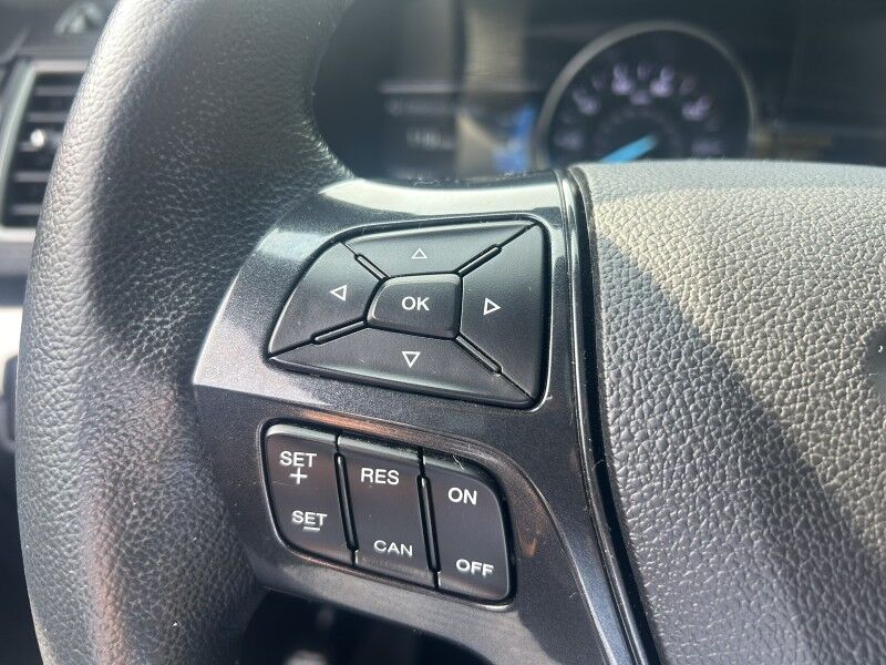 2018 Ford Explorer XLT - GREAT SERVICE HISTORY - LEATHER - SUNROOF - NAVIGATION Webster MA