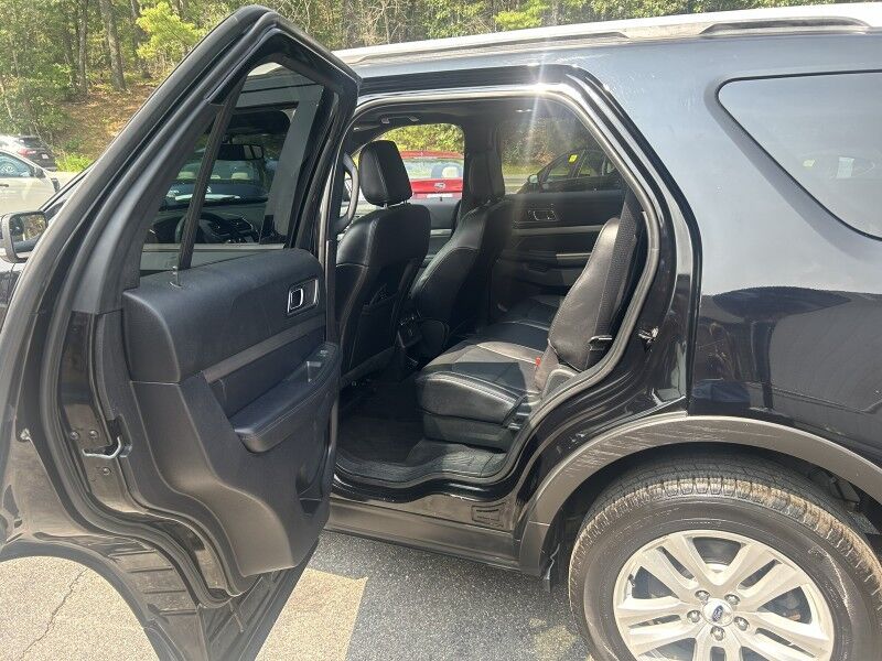 2018 Ford Explorer XLT - GREAT SERVICE HISTORY - LEATHER - SUNROOF - NAVIGATION Webster MA