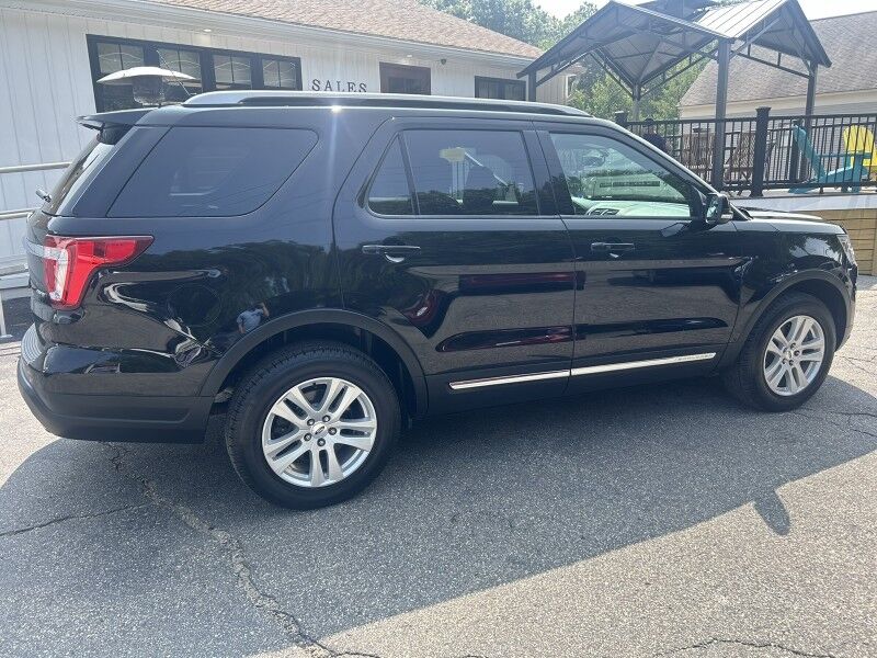 2018 Ford Explorer XLT - GREAT SERVICE HISTORY - LEATHER - SUNROOF - NAVIGATION Webster MA