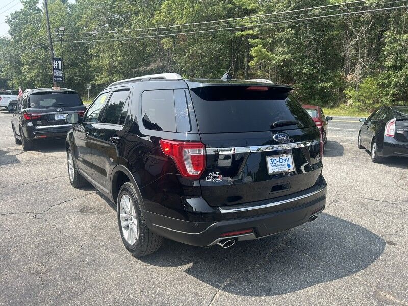 2018 Ford Explorer XLT - GREAT SERVICE HISTORY - LEATHER - SUNROOF - NAVIGATION Webster MA
