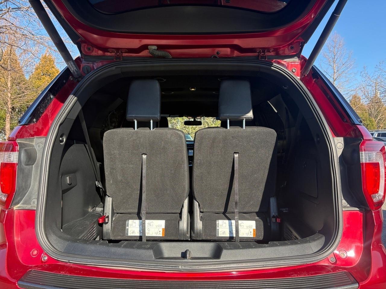 2018 Ford Explorer XLT, POWER LIFTGATE, POWER 3RD ROW, HEATED STEERING WHEEL & SEATS, REMOTE START, ROOF RACKS, BACKUP CAMERA WITH PARKING SENSORS, TOW PACKAGE, NAVIGATION, LOW MILEAGE, CLEAN CARFAX, EXPLORE THE ROAD! Virginia Beach VA