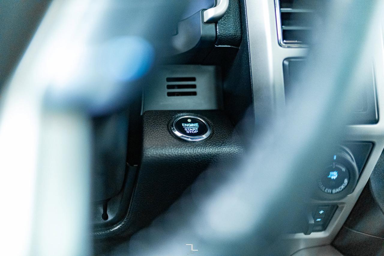 2018 Ford F-150 4x4 Super Crew Lariat FX4 Leather Roof Nav Red Deer AB