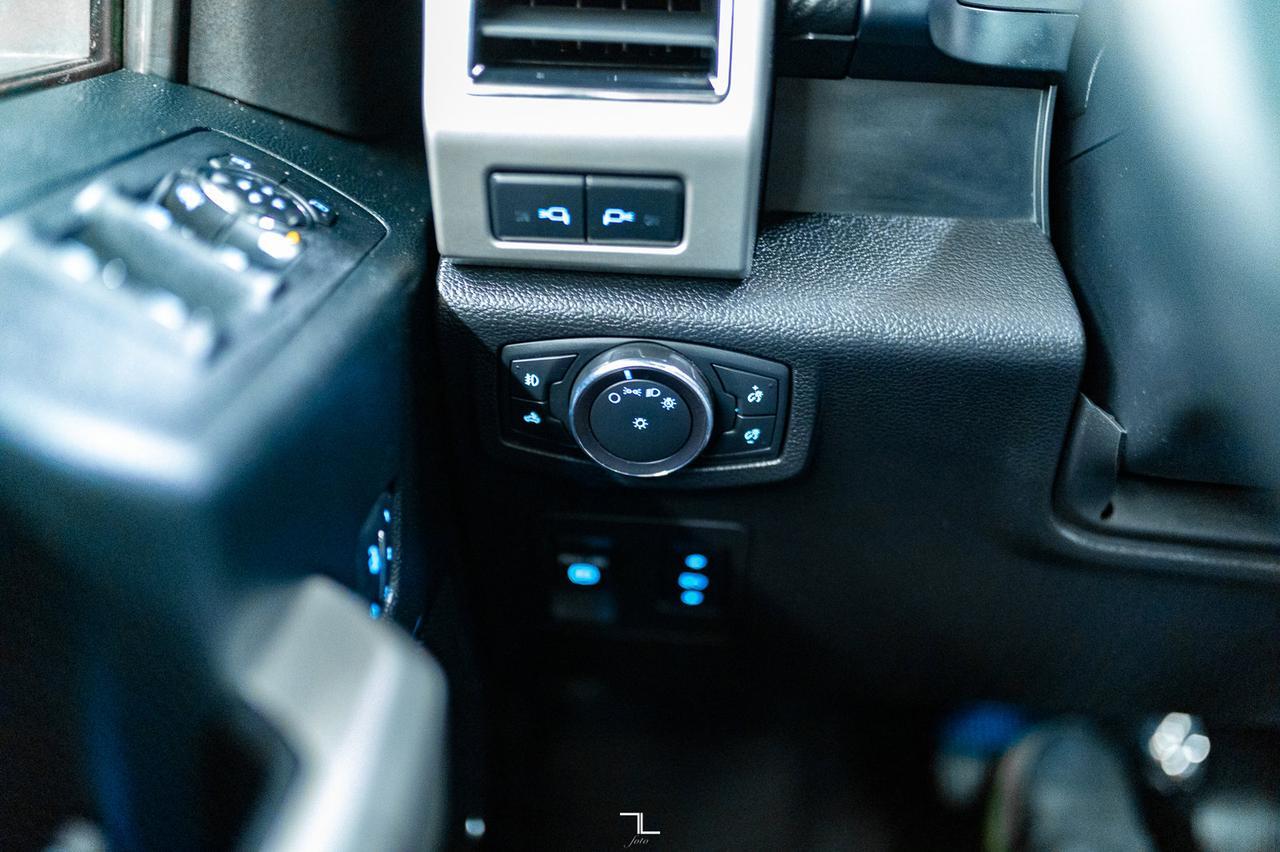 2018 Ford F-150 4x4 Super Crew Lariat FX4 Leather Roof Nav Red Deer AB