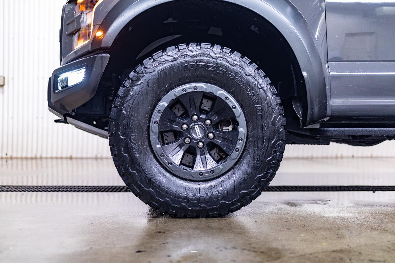 2018 Ford F-150 4x4 Super Crew Raptor Leather Roof Nav BCam Red Deer AB