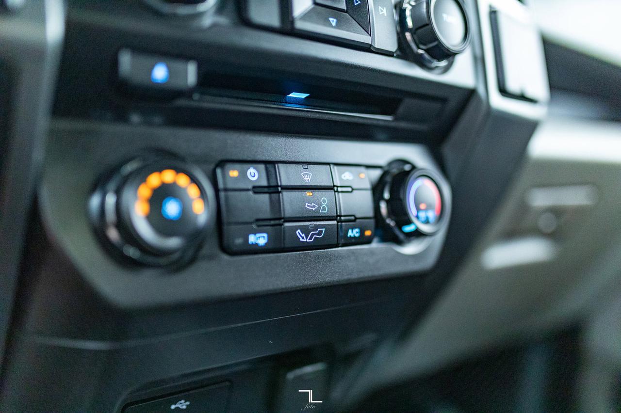 2018 Ford F-150 4x4 Super Crew XLT Longbox BCam Red Deer AB