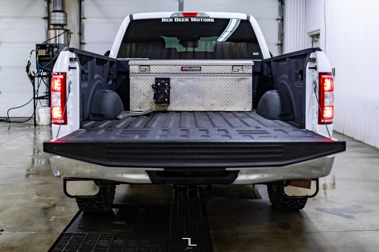 2018 Ford F-150 4x4 Super Crew XLT Longbox BCam Red Deer AB