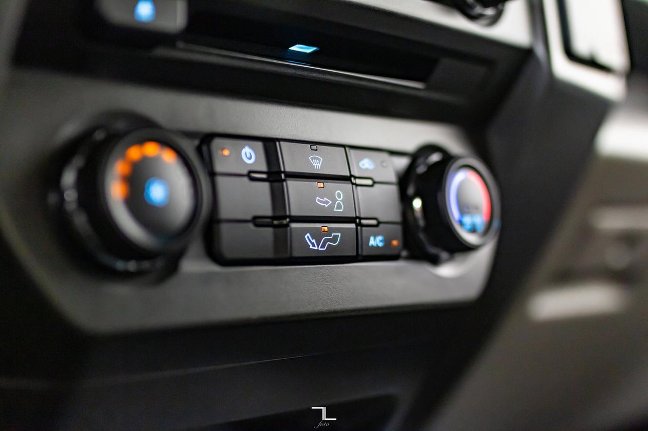 2018 Ford F-150 4x4 Super Crew XLT Longbox Bcam Red Deer AB