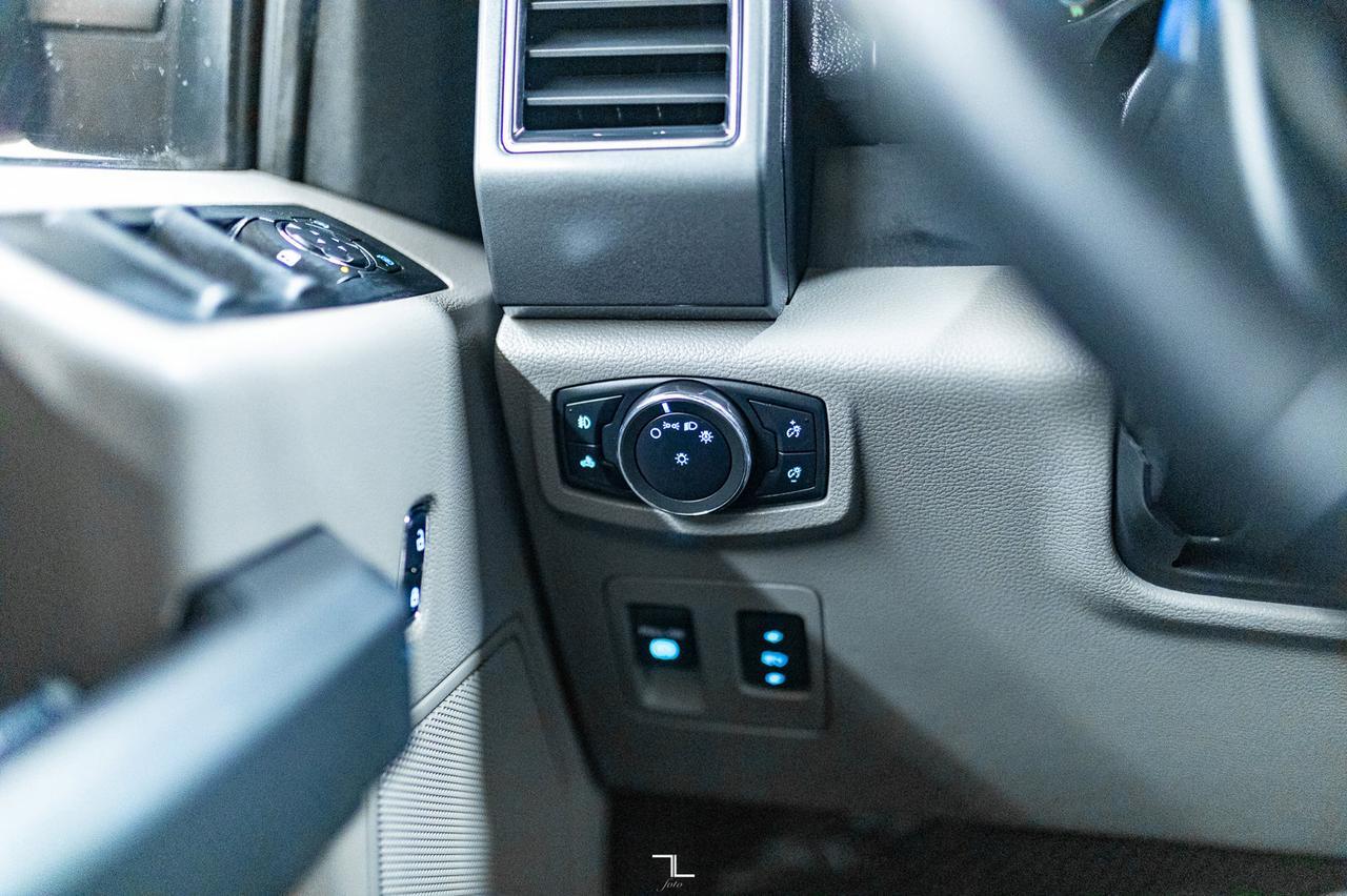 2018 Ford F-150 4x4 Super Crew XLT XTR Nav BCam Red Deer AB